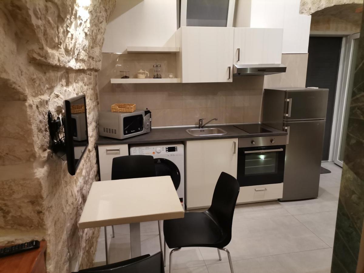 B&B Il Castello Suite Giovinazzo Bagian luar foto